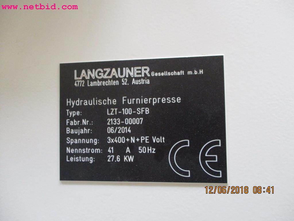 
Equipamento operacional e de escritório <br>de um fabricante de móveis-5