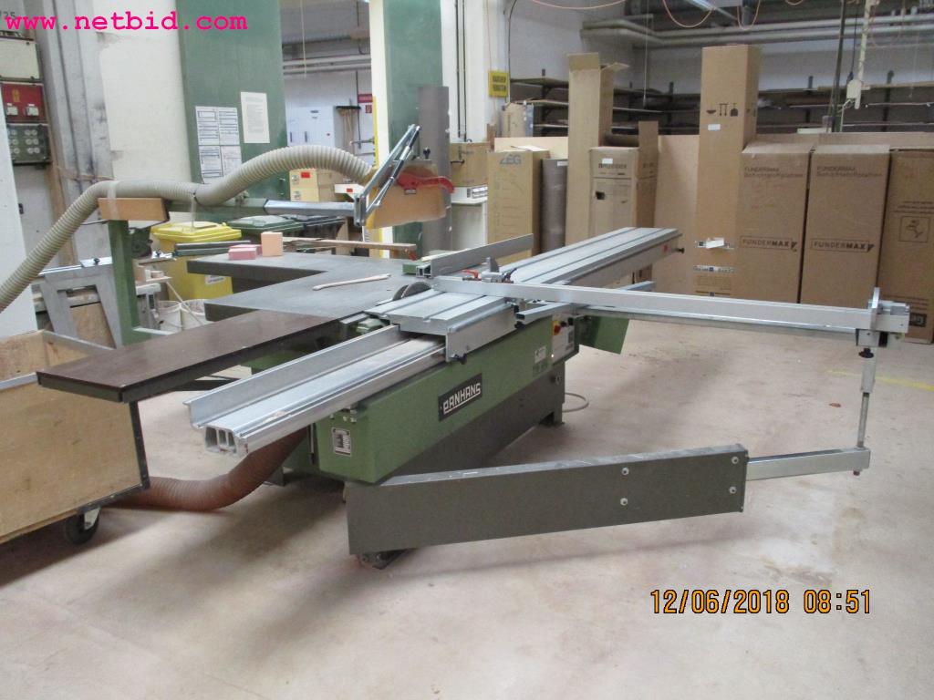 
Equipamento operacional e de escritório <br>de um fabricante de móveis-2