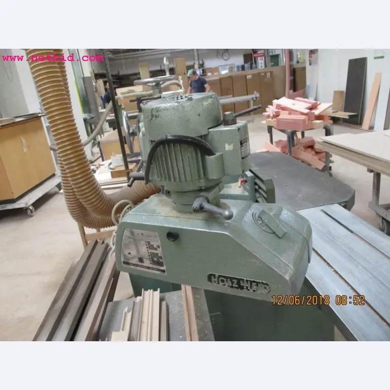 Equipamento operacional e de escritório <br>de um fabricante de móveis-2