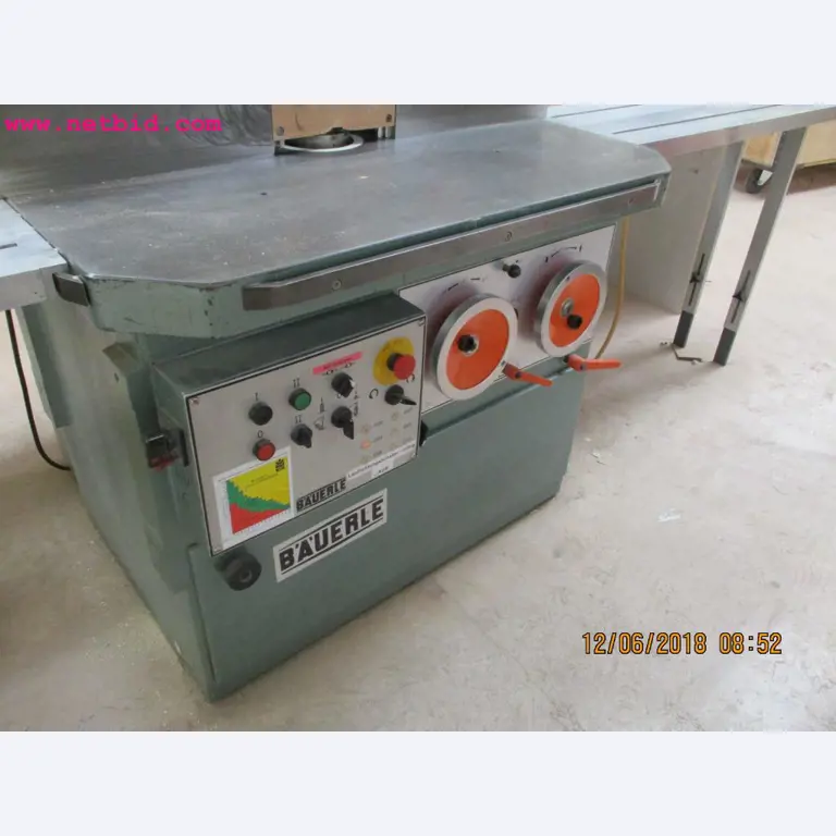 Equipamento operacional e de escritório <br>de um fabricante de móveis-4