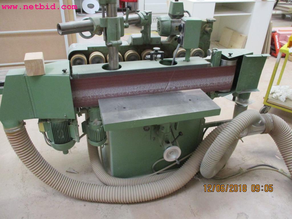 
Equipamento operacional e de escritório <br>de um fabricante de móveis-2