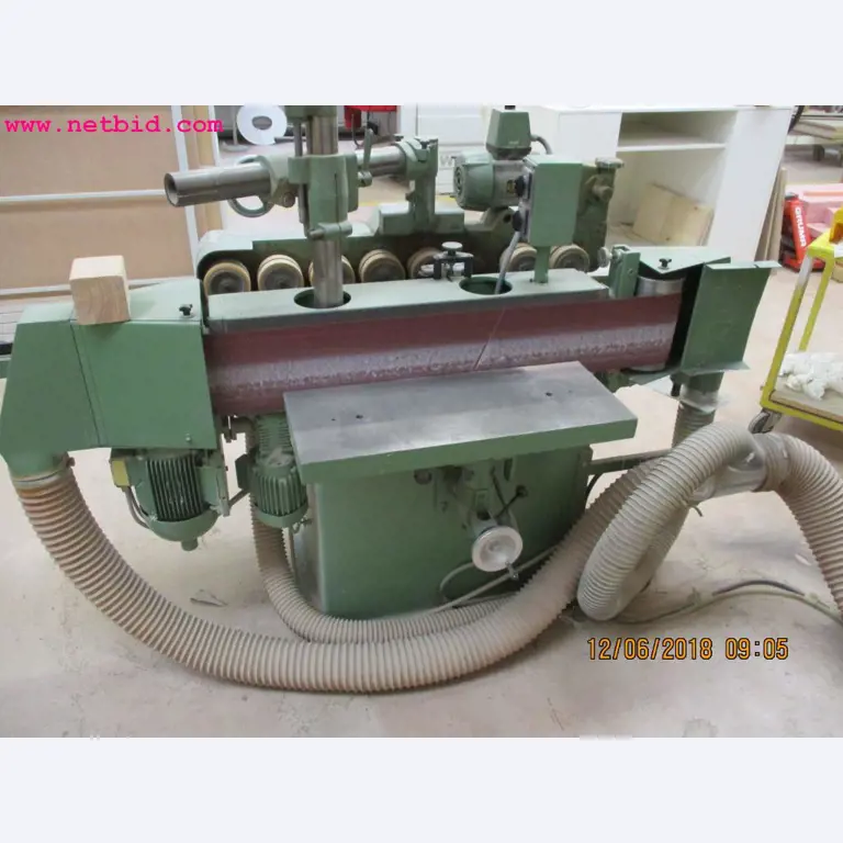 Equipamento operacional e de escritório <br>de um fabricante de móveis-2