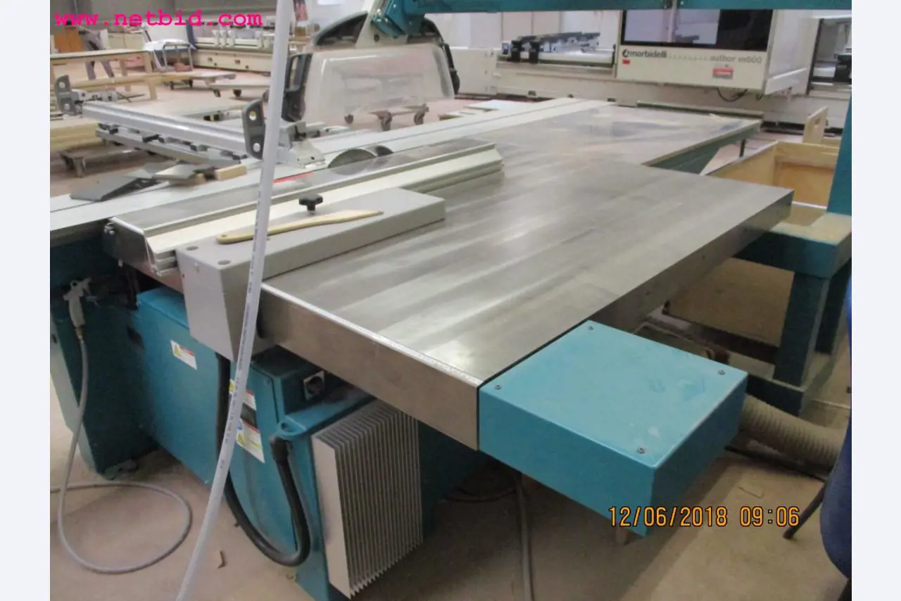 Equipamento operacional e de escritório <br>de um fabricante de móveis-5