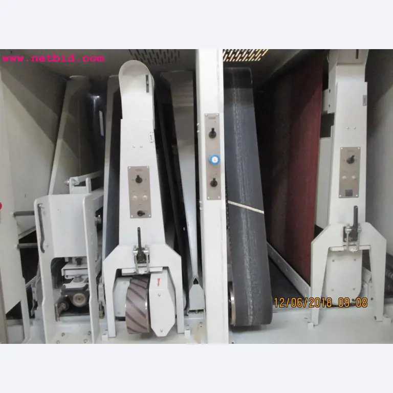 Equipamento operacional e de escritório <br>de um fabricante de móveis-4