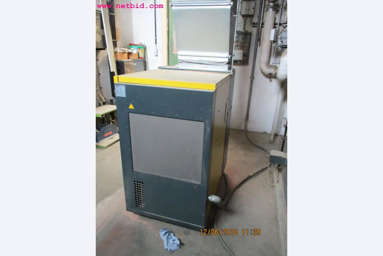 Equipamento operacional e de escritório <br>de um fabricante de móveis-4