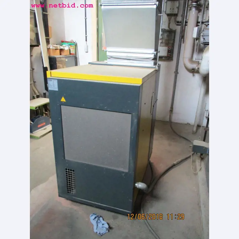 Equipamento operacional e de escritório <br>de um fabricante de móveis-4