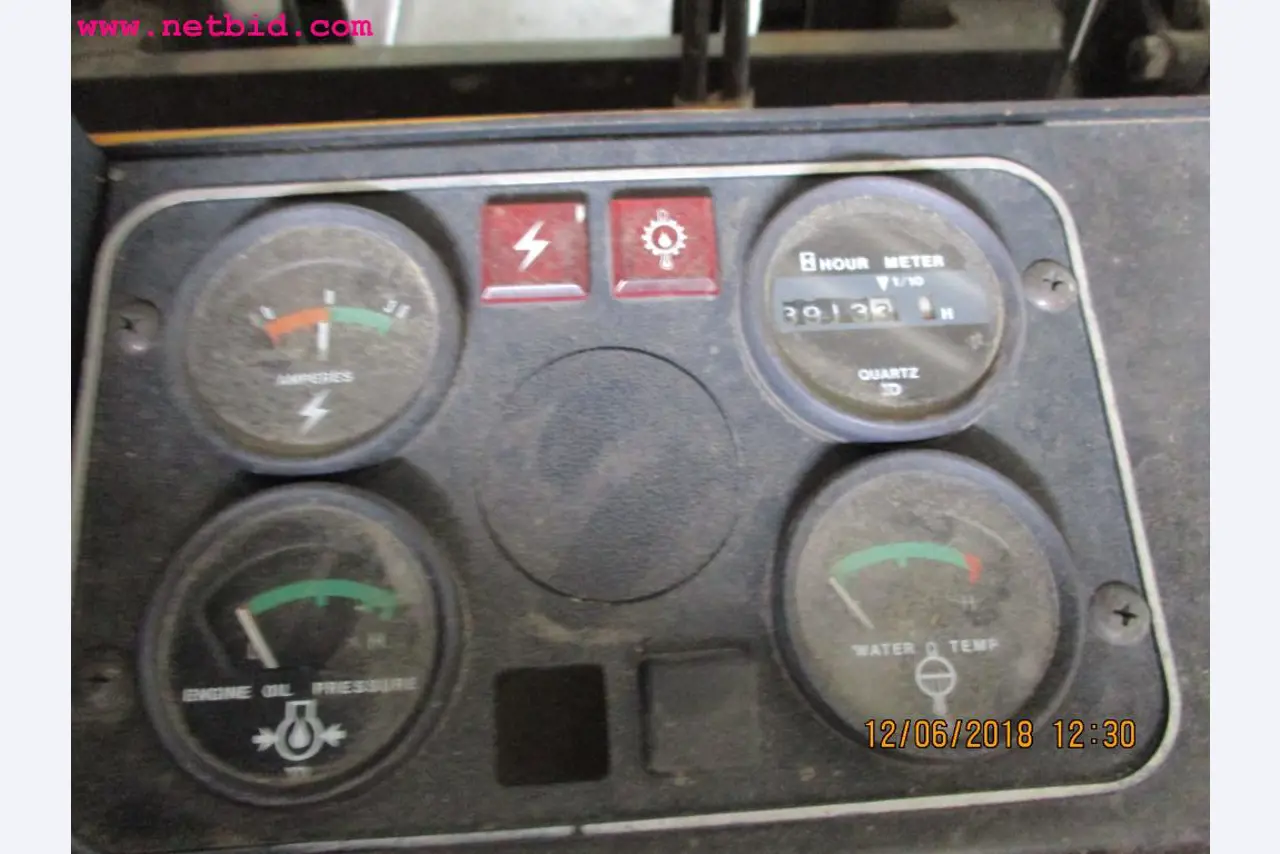 Equipamento operacional e de escritório <br>de um fabricante de móveis-5