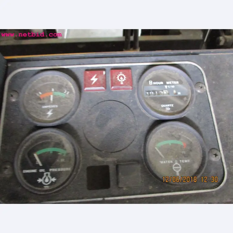 Equipamento operacional e de escritório <br>de um fabricante de móveis-5