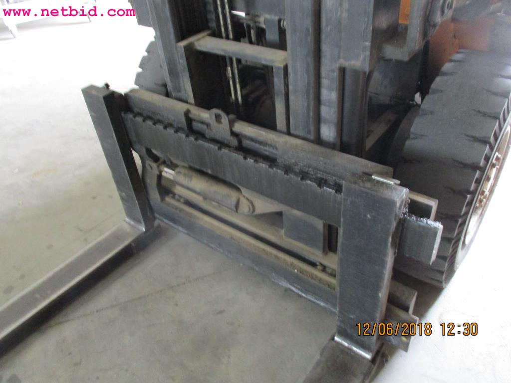 
Equipamento operacional e de escritório <br>de um fabricante de móveis-6