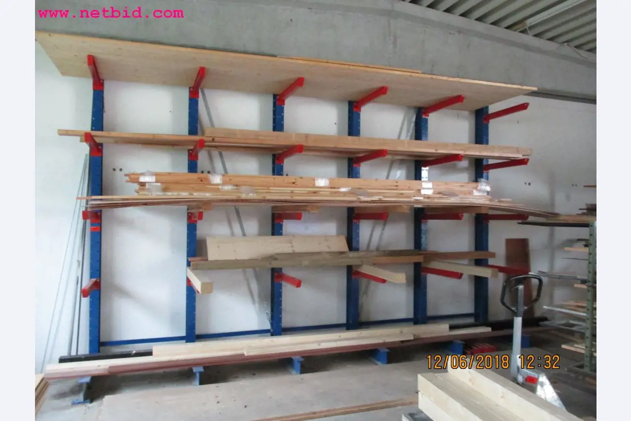 Betriebs- und Geschäftsausstattung <br>eines Möbelherstellers-1