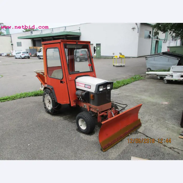 Equipamento operacional e de escritório <br>de um fabricante de móveis-1