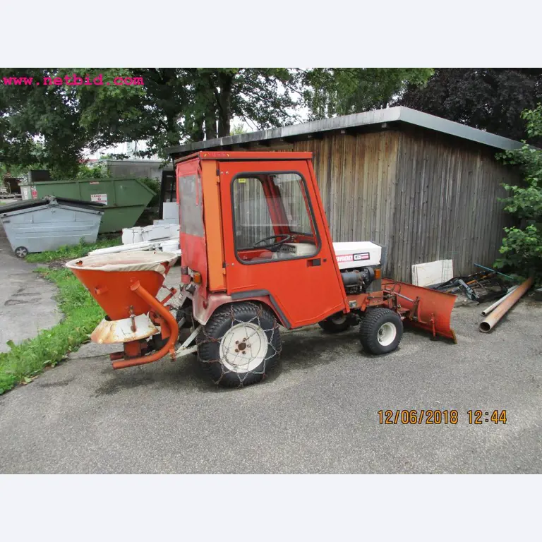 Equipamento operacional e de escritório <br>de um fabricante de móveis-2