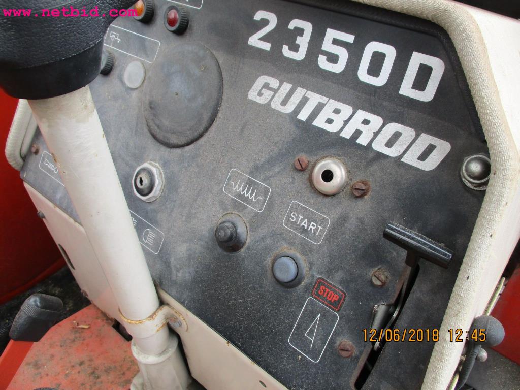 
Equipamento operacional e de escritório <br>de um fabricante de móveis-3