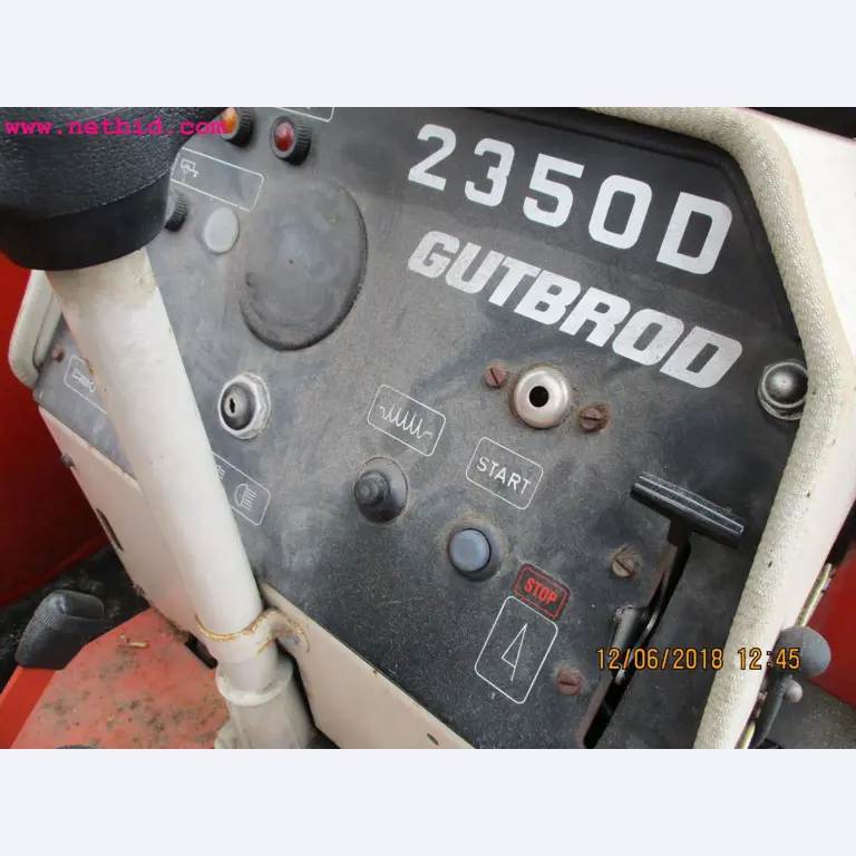 Equipamento operacional e de escritório <br>de um fabricante de móveis-3