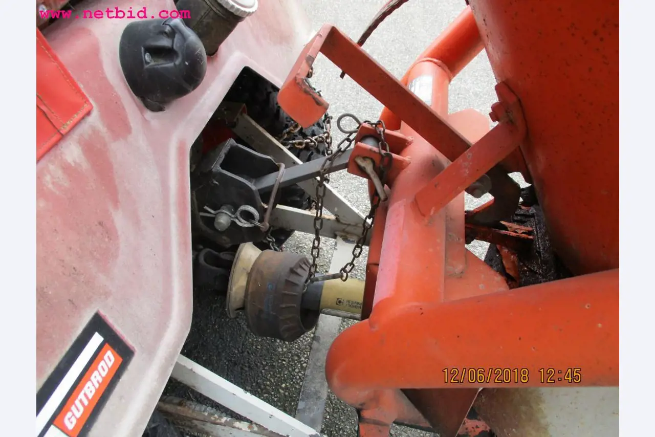 Equipamento operacional e de escritório <br>de um fabricante de móveis-6