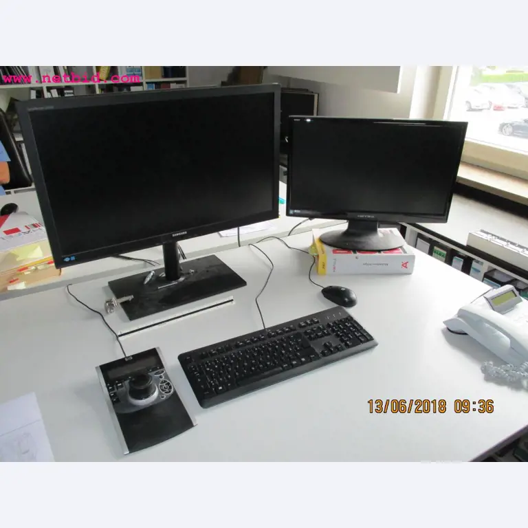 Equipamento operacional e de escritório <br>de um fabricante de móveis-1