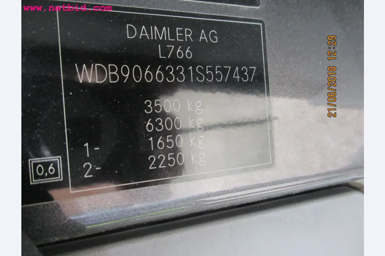 Equipamento operacional e de escritório <br>de um fabricante de móveis-12