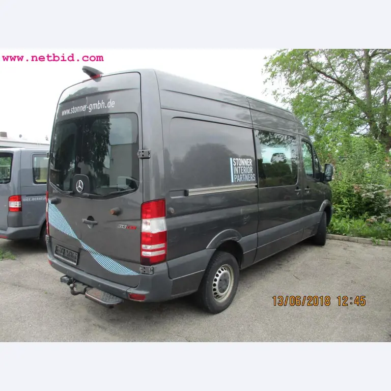 Equipamento operacional e de escritório <br>de um fabricante de móveis-4