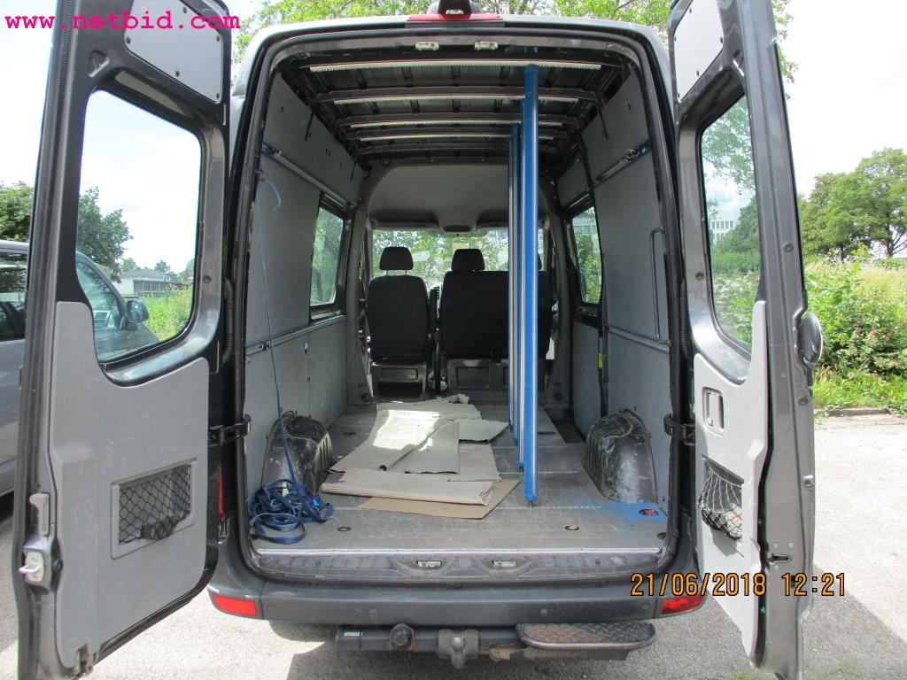 
Equipamento operacional e de escritório <br>de um fabricante de móveis-9