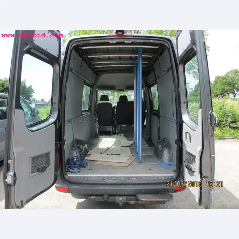 Equipamento operacional e de escritório <br>de um fabricante de móveis-9