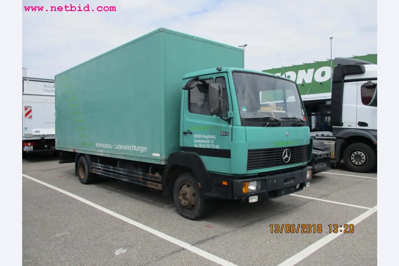 Equipamento operacional e de escritório <br>de um fabricante de móveis-1