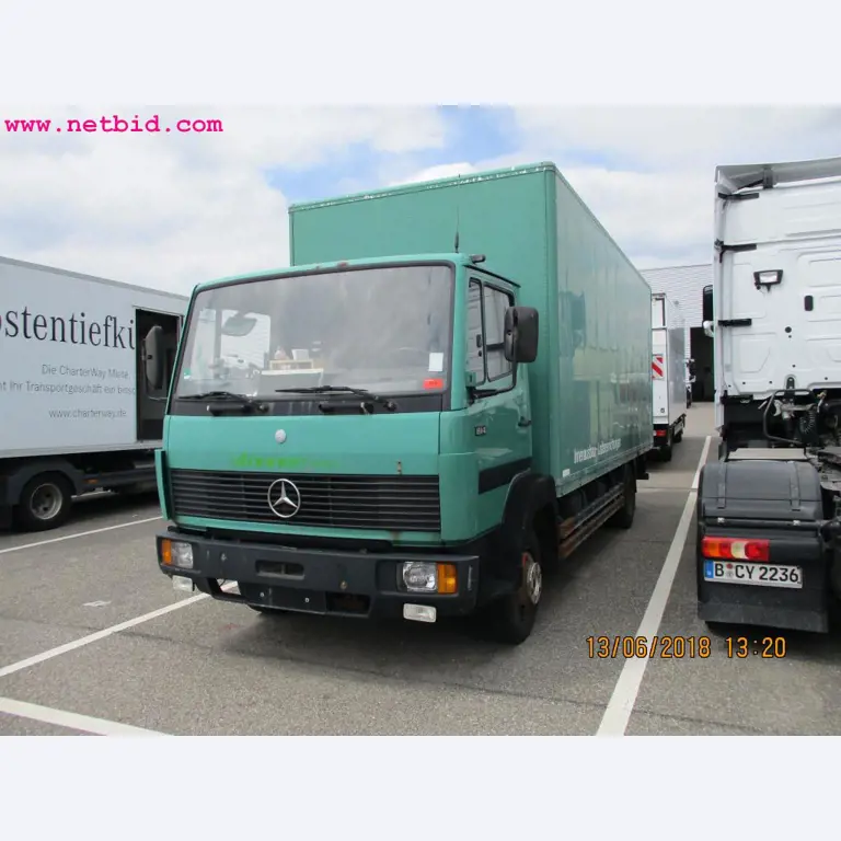 Equipamento operacional e de escritório <br>de um fabricante de móveis-2