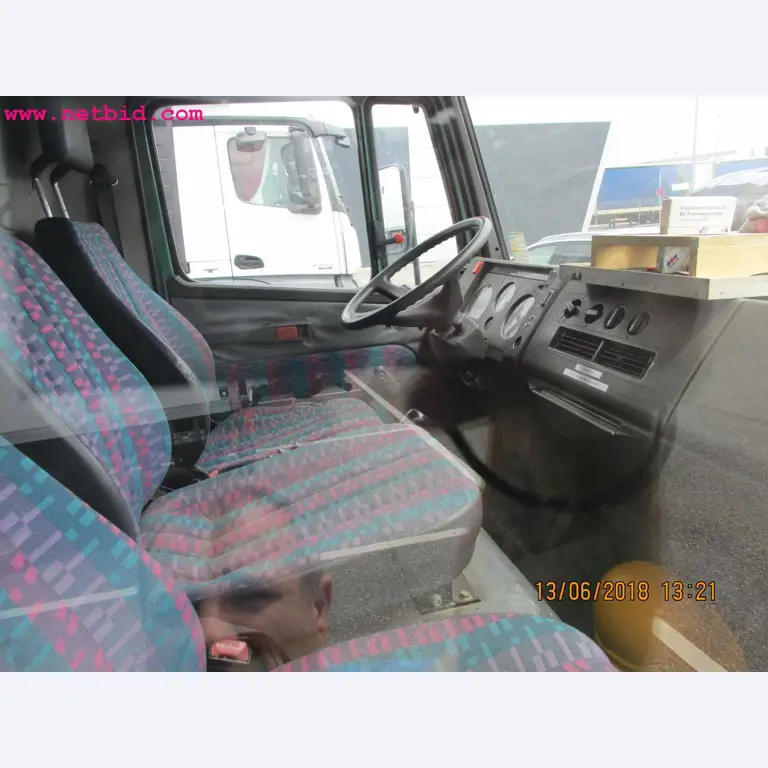 Equipamento operacional e de escritório <br>de um fabricante de móveis-6