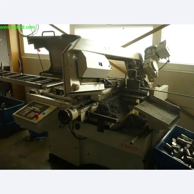 3 x 5-axis vertical CNC machining centers with robot handling, FANUC<br>
- extremely reduced in price --2