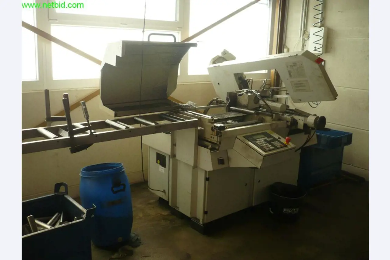 3 x 5-axis vertical CNC machining centers with robot handling, FANUC<br>
- extremely reduced in price --3