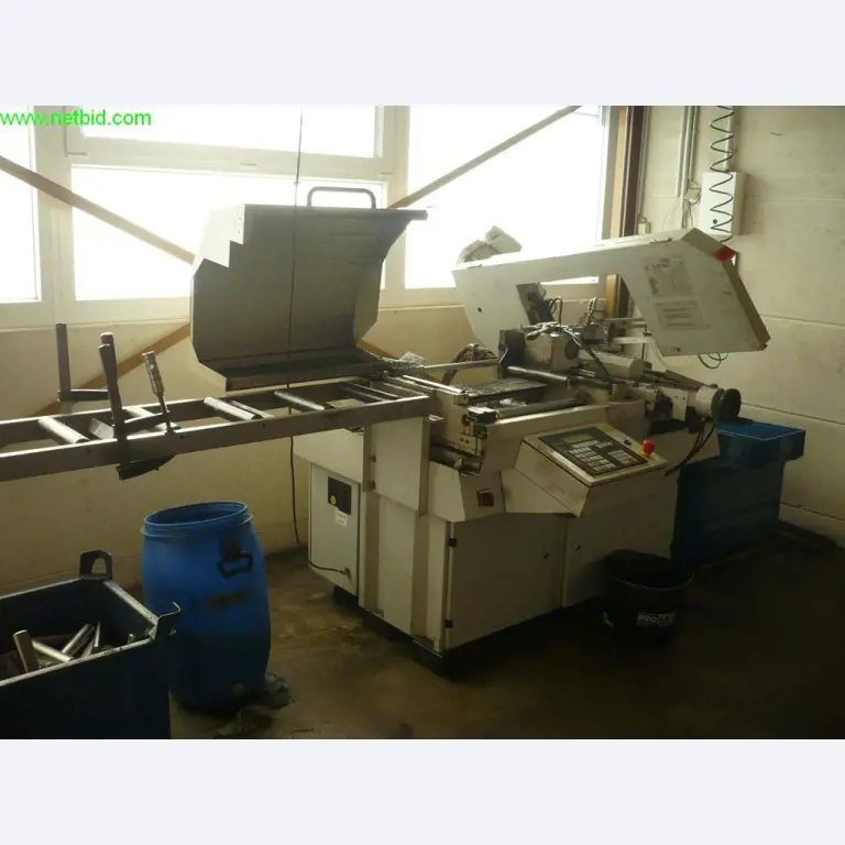3 x 5-axis vertical CNC machining centers with robot handling, FANUC<br>
- extremely reduced in price --3