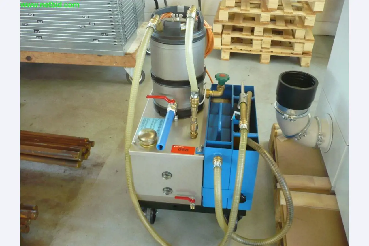 3 centres d'usinage CNC verticaux 5 axes avec manipulation robotisée, FANUC<br>
- prix extrêmement réduit -
-1