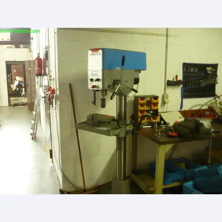 3 x 5-axis vertical CNC machining centers with robot handling, FANUC<br>
- extremely reduced in price --1