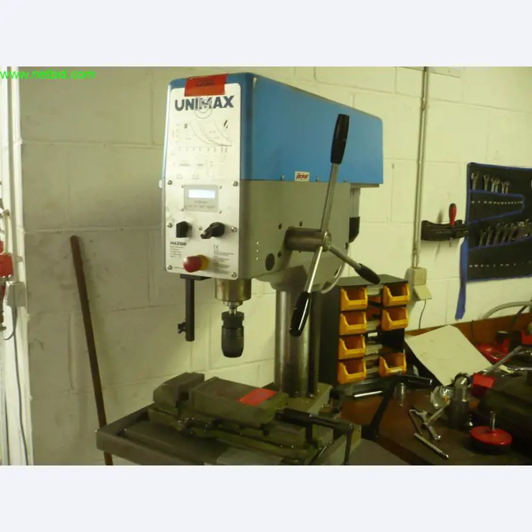3 x 5-axis vertical CNC machining centers with robot handling, FANUC<br>
- extremely reduced in price --2