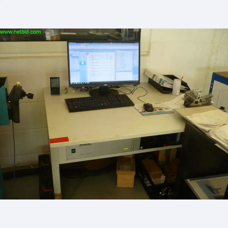 3 centres d'usinage CNC verticaux 5 axes avec manipulation robotisée, FANUC<br>
- prix extrêmement réduit -
-3
