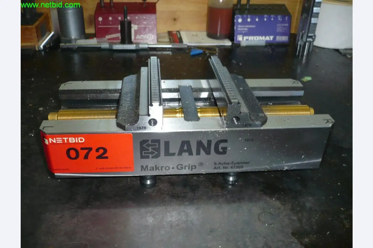 3 centres d'usinage CNC verticaux 5 axes avec manipulation robotisée, FANUC<br>
- prix extrêmement réduit -
-1