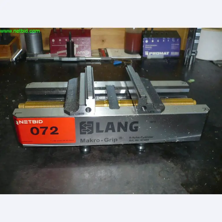 3 centres d'usinage CNC verticaux 5 axes avec manipulation robotisée, FANUC<br>
- prix extrêmement réduit -
-1