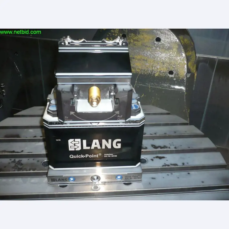 3 centres d'usinage CNC verticaux 5 axes avec manipulation robotisée, FANUC<br>
- prix extrêmement réduit -
-1