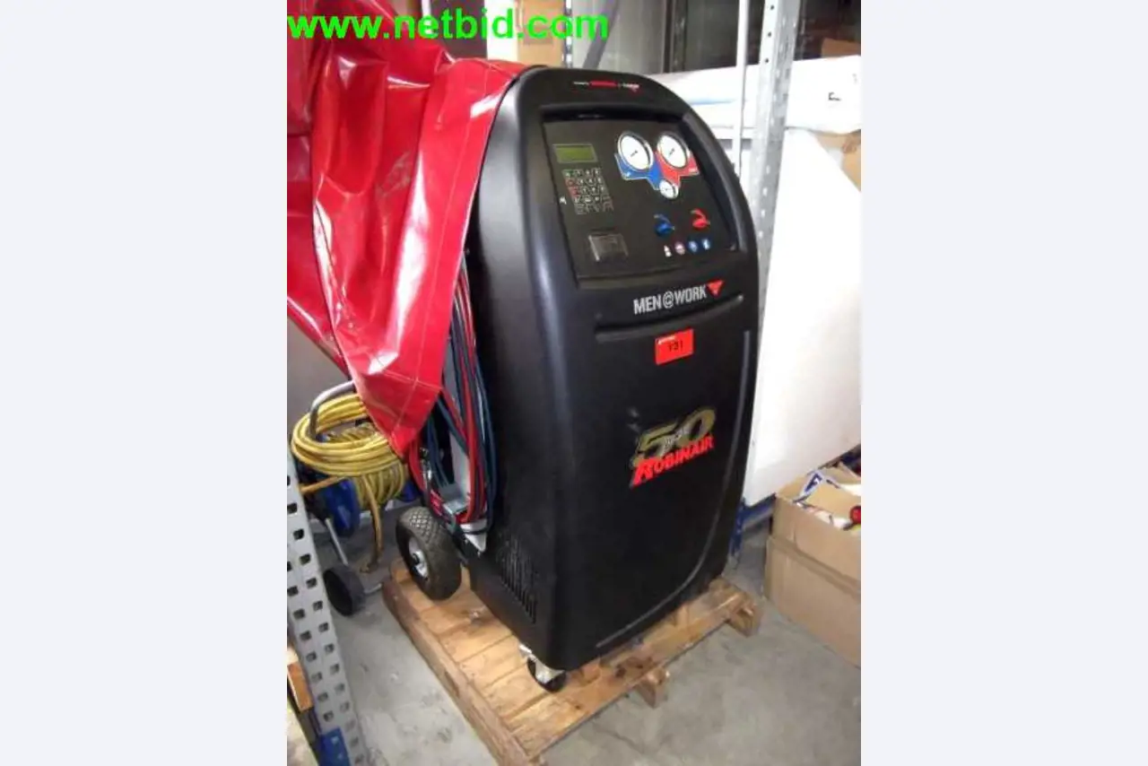 operating and office equipment from a service and repair company for industrial trucks and container handling<br>-1