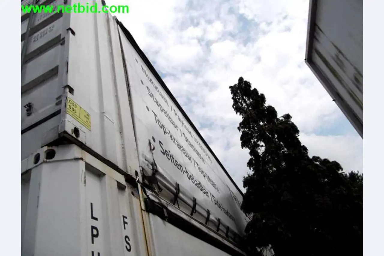 operating and office equipment from a service and repair company for industrial trucks and container handling<br>-3