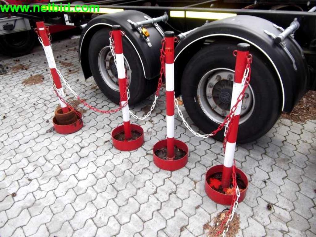 operating and office equipment from a service and repair company for industrial trucks and container handling<br>-1