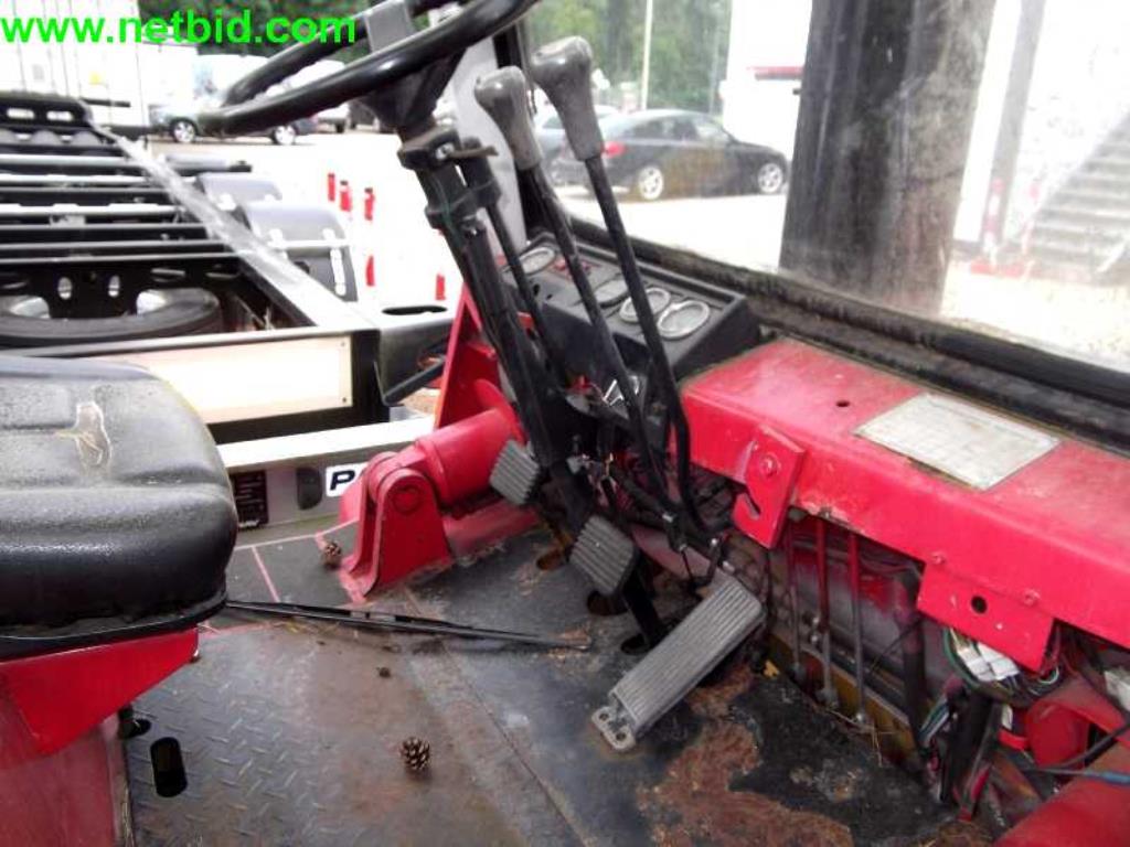 operating and office equipment from a service and repair company for industrial trucks and container handling<br>-4