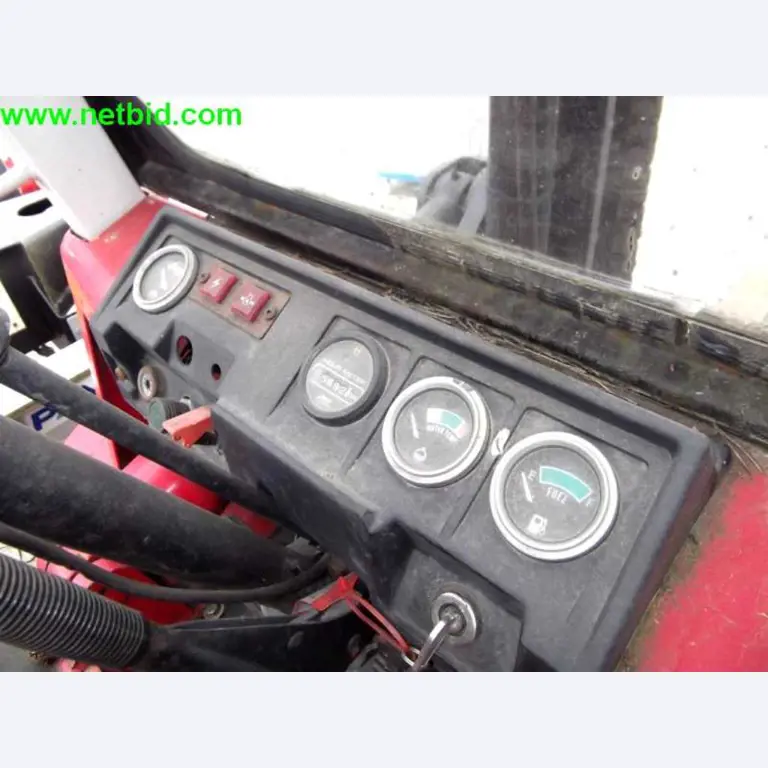 operating and office equipment from a service and repair company for industrial trucks and container handling<br>-5