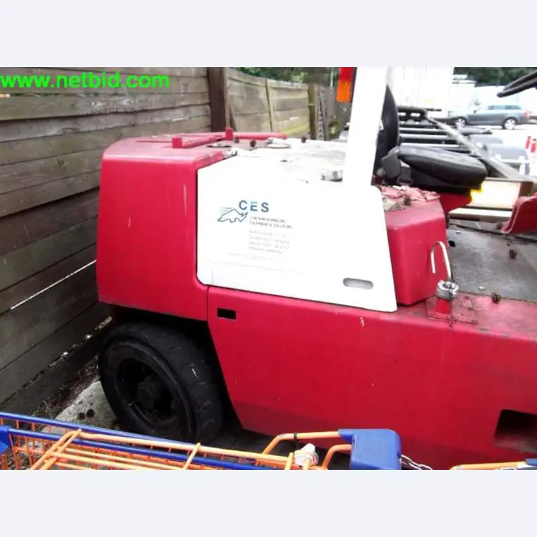 operating and office equipment from a service and repair company for industrial trucks and container handling<br>-6