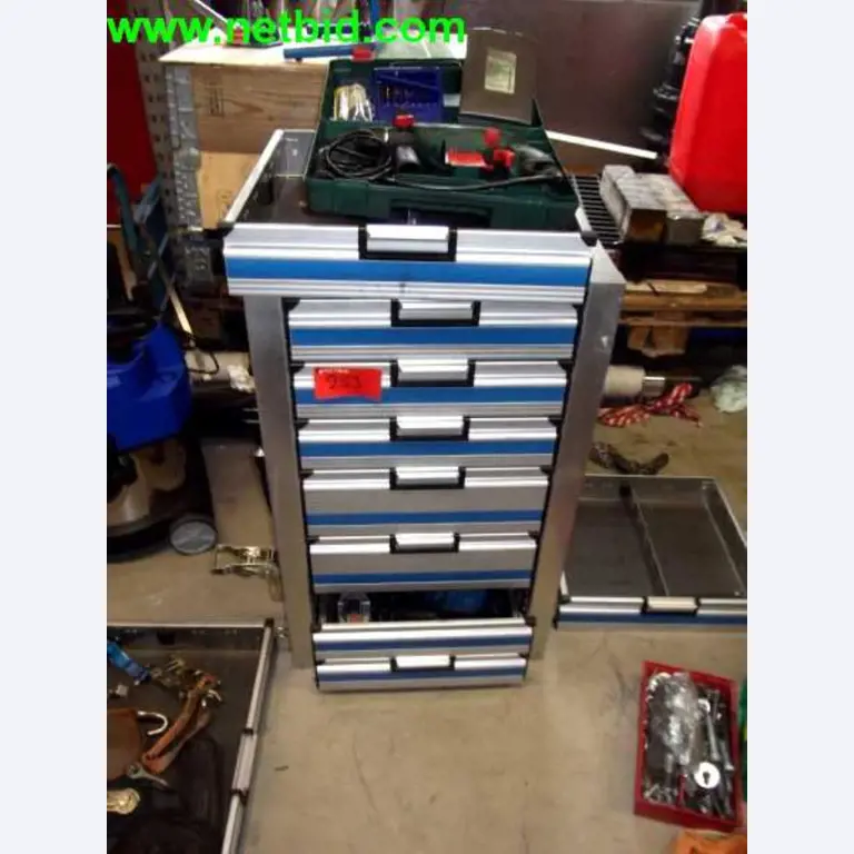 operating and office equipment from a service and repair company for industrial trucks and container handling<br>-3