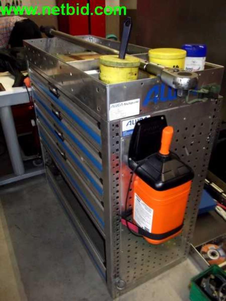 operating and office equipment from a service and repair company for industrial trucks and container handling<br>-4