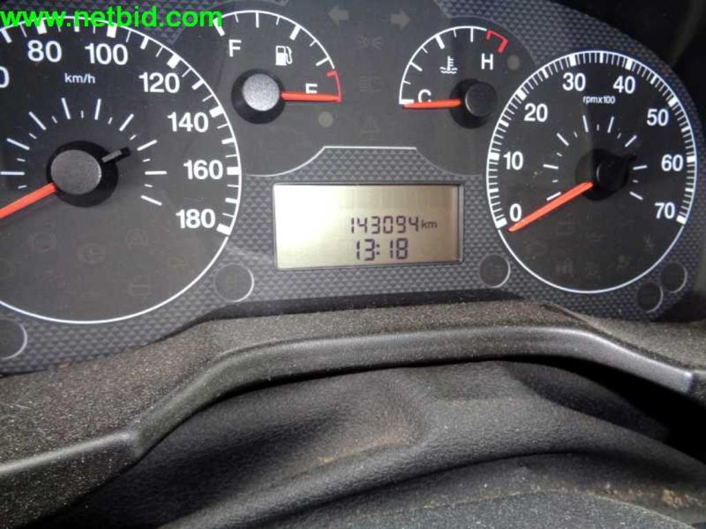 Equipamento operacional e comercial bem conservado da empresa de serviços e reparação de camiões industriais e de movimentação de contentores<br>-6