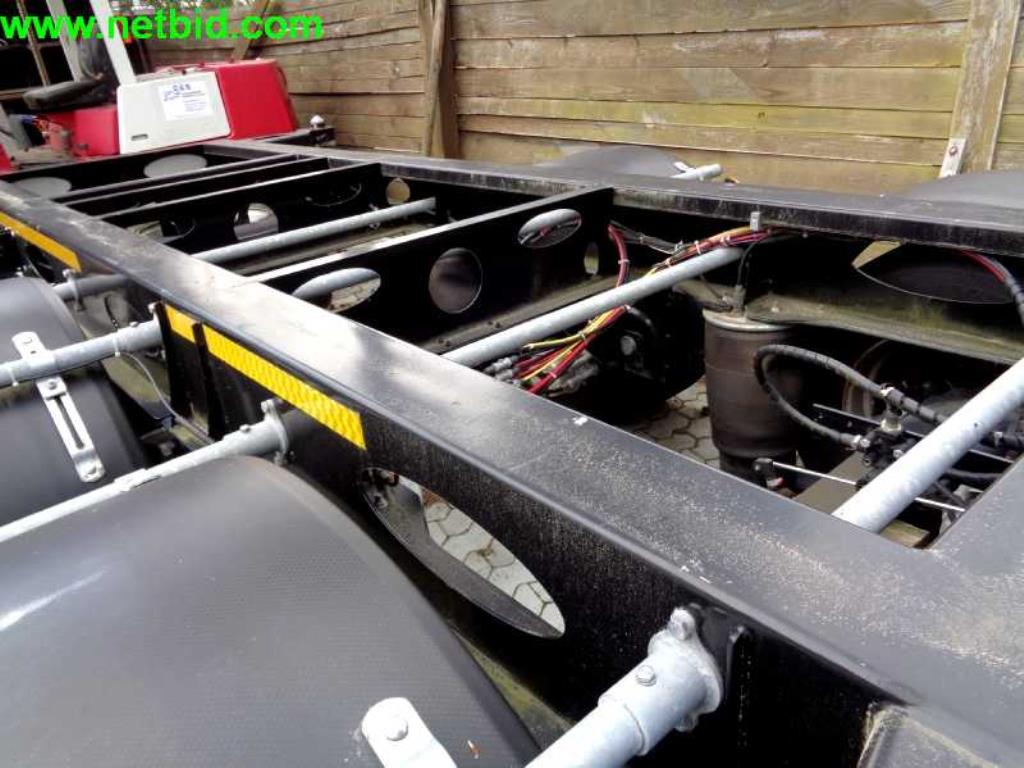 operating and office equipment from a service and repair company for industrial trucks and container handling<br>-7