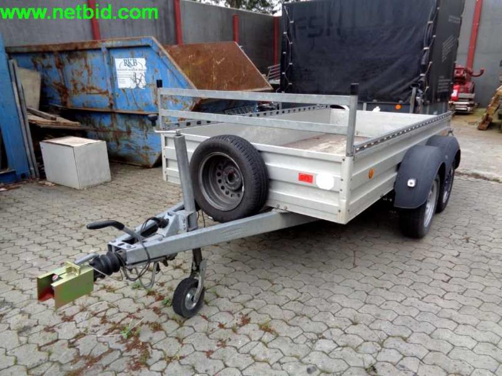 Equipamento operacional e comercial bem conservado da empresa de serviços e reparação de camiões industriais e de movimentação de contentores<br>-1