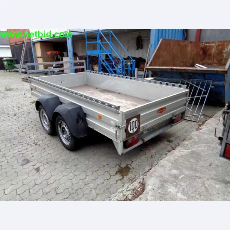 Equipamento operacional e comercial bem conservado da empresa de serviços e reparação de camiões industriais e de movimentação de contentores<br>-2