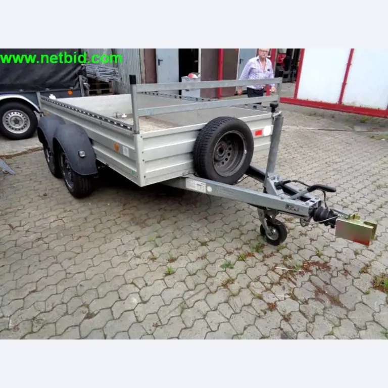 Equipamento operacional e comercial bem conservado da empresa de serviços e reparação de camiões industriais e de movimentação de contentores<br>-4